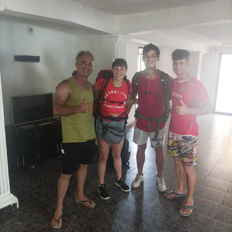 Hostel Caballo Blanco Cartagena Bagian luar foto