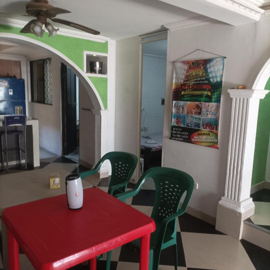Hostel Caballo Blanco Cartagena Bagian luar foto